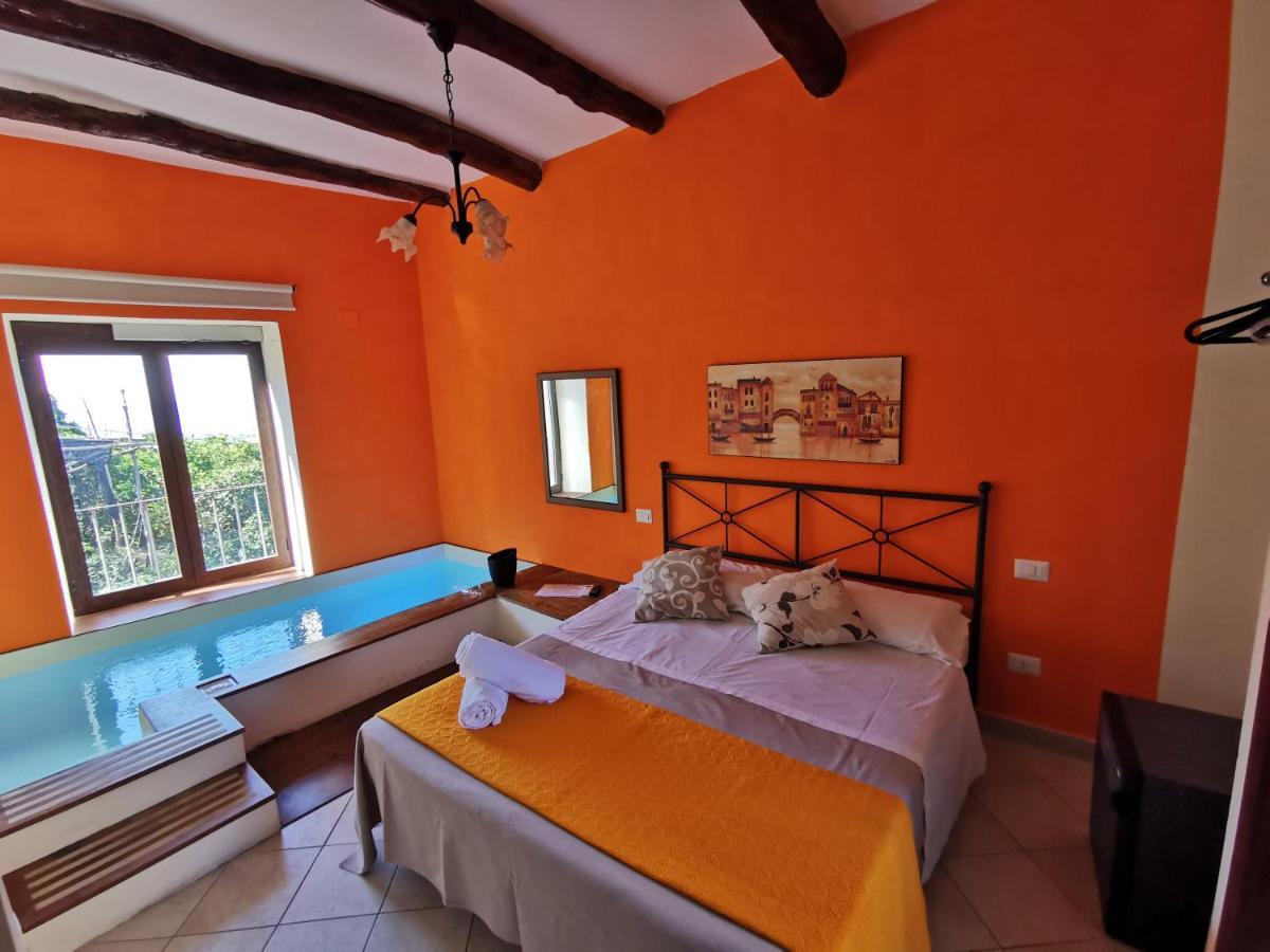 Patrizia Casa Vacanze سانتّانييلّو المظهر الخارجي الصورة