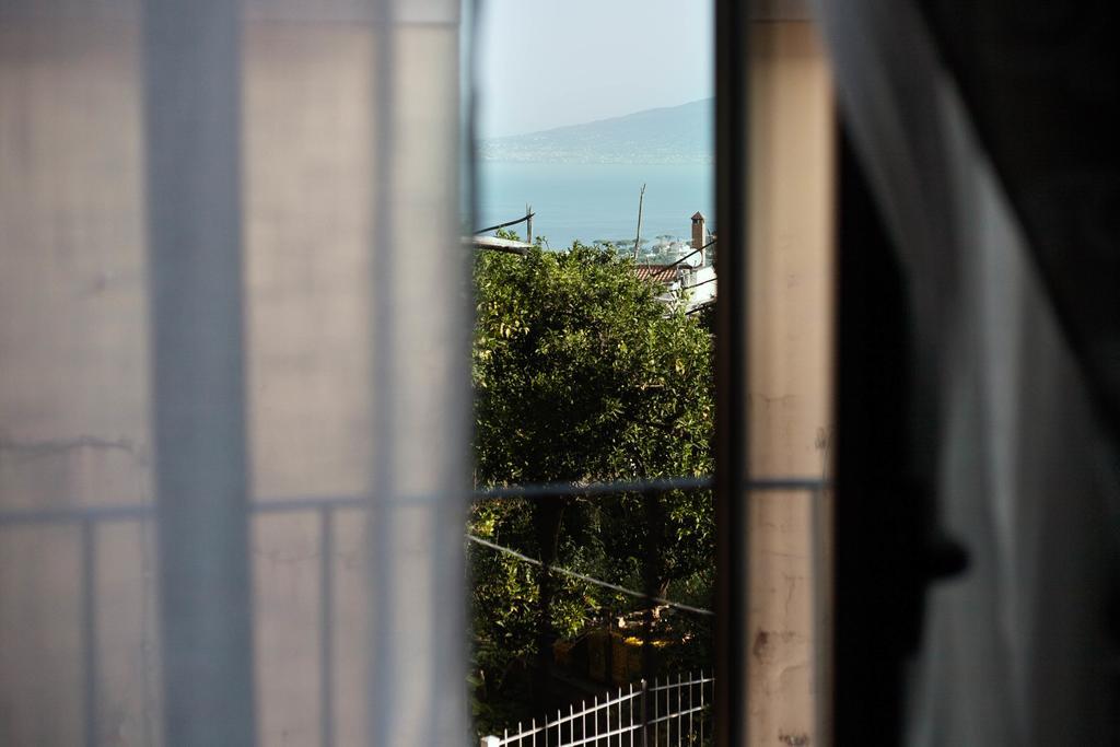 Patrizia Casa Vacanze سانتّانييلّو الغرفة الصورة